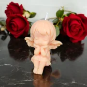 Engelmädchen ruhend