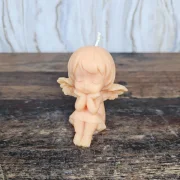 Engelmädchen ruhend