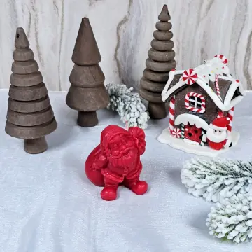 Weihnachtsmann mit schwerem Sack