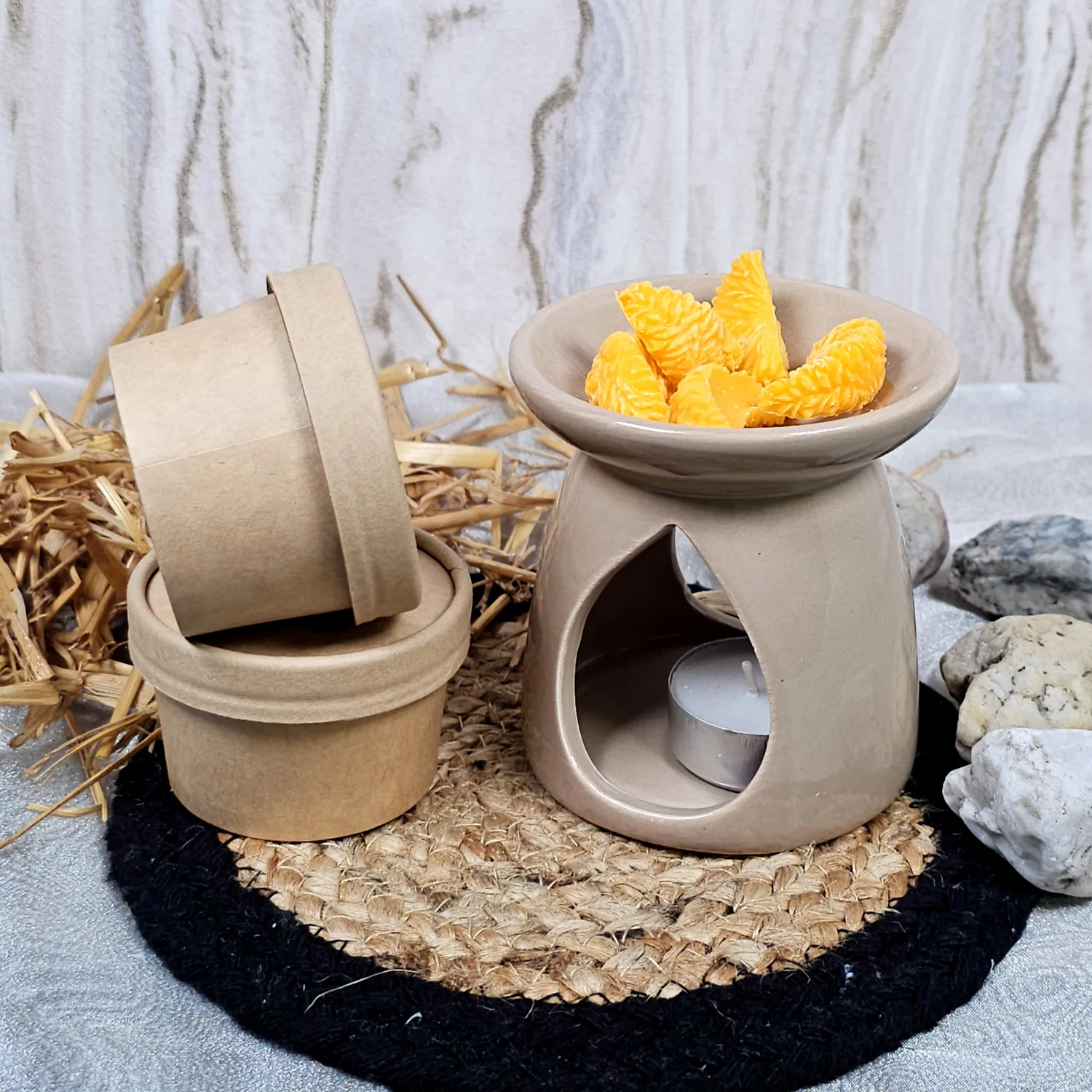 Duftlampe beige und 2 Probierbecher Wachsmelts